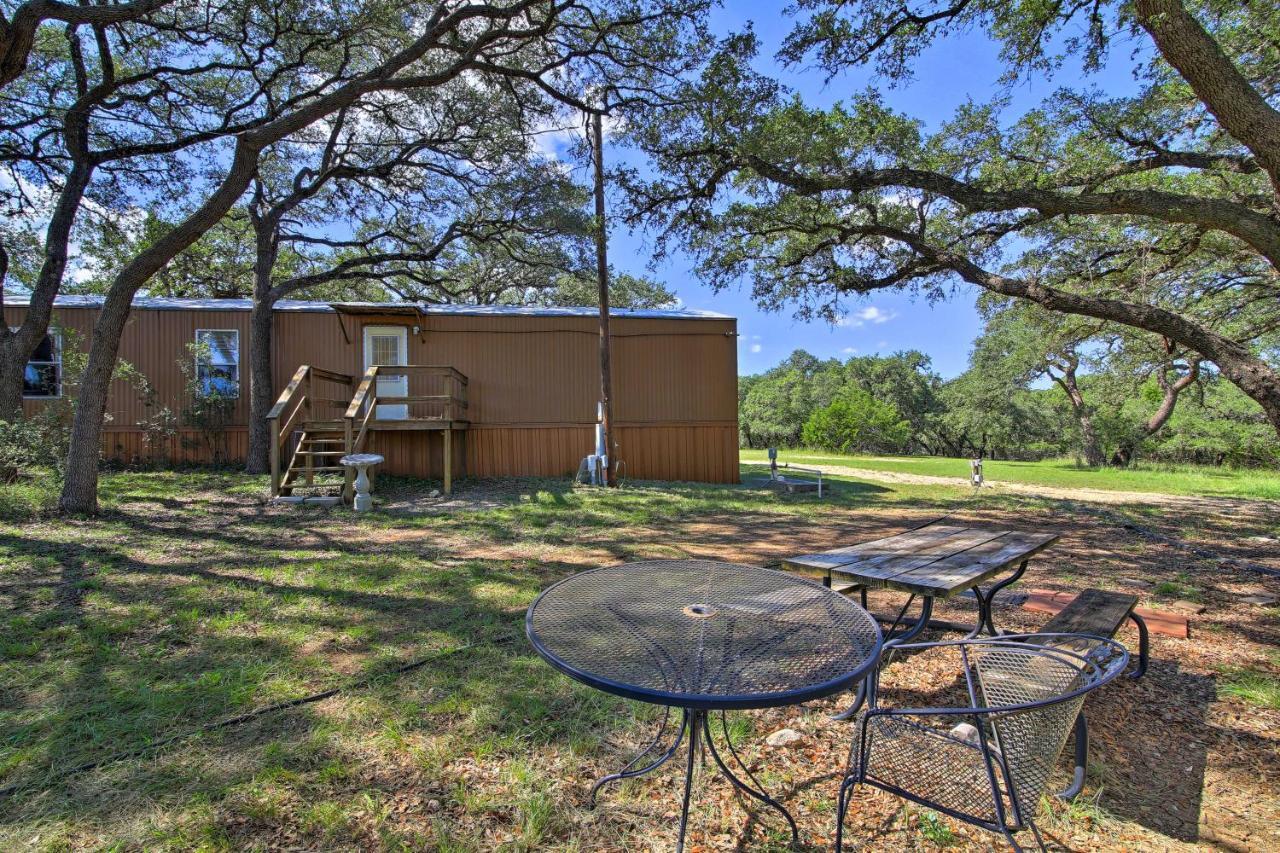 Quiet Utopia Cabin With Deck And Mountain Views! Luaran gambar