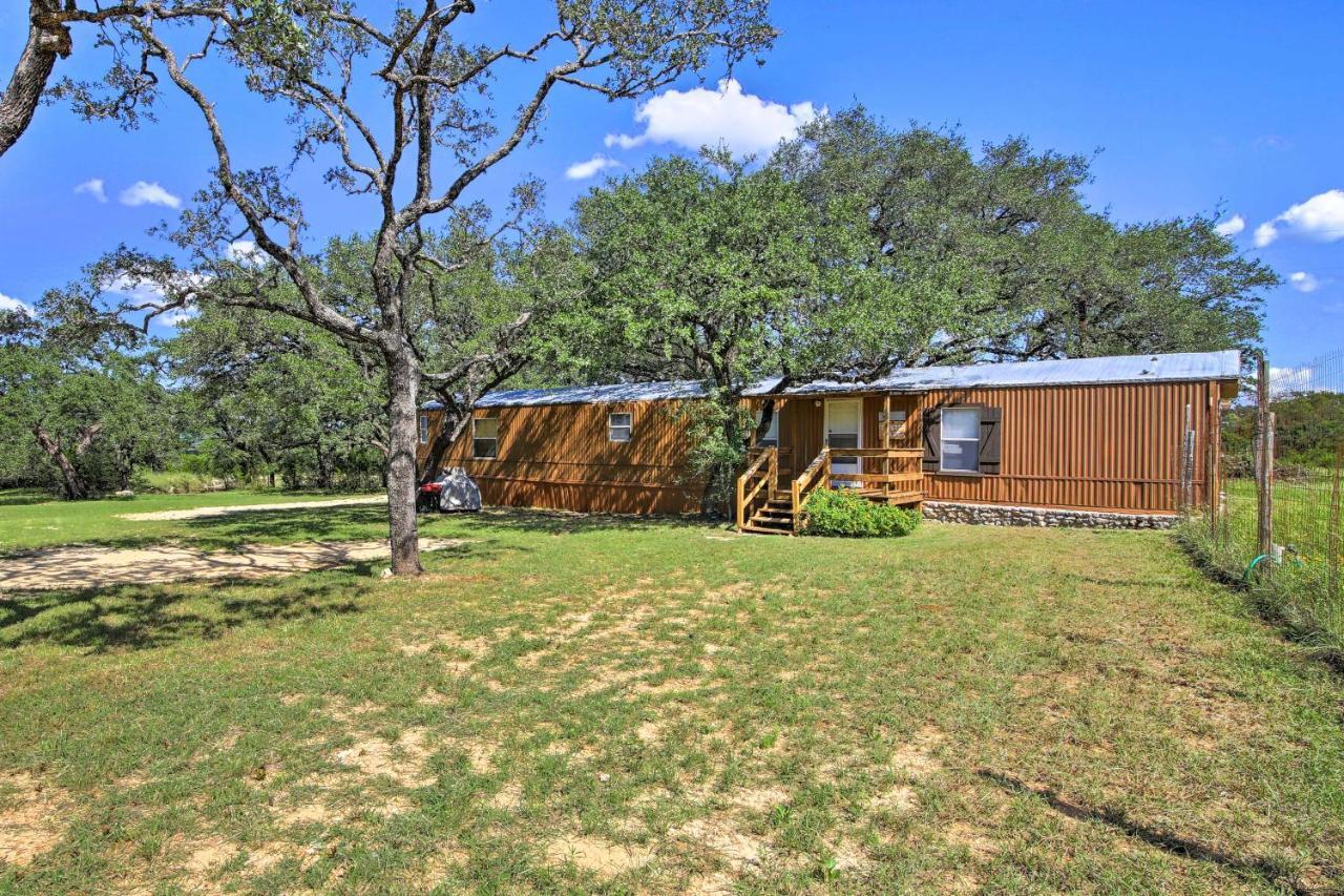 Quiet Utopia Cabin With Deck And Mountain Views! Luaran gambar